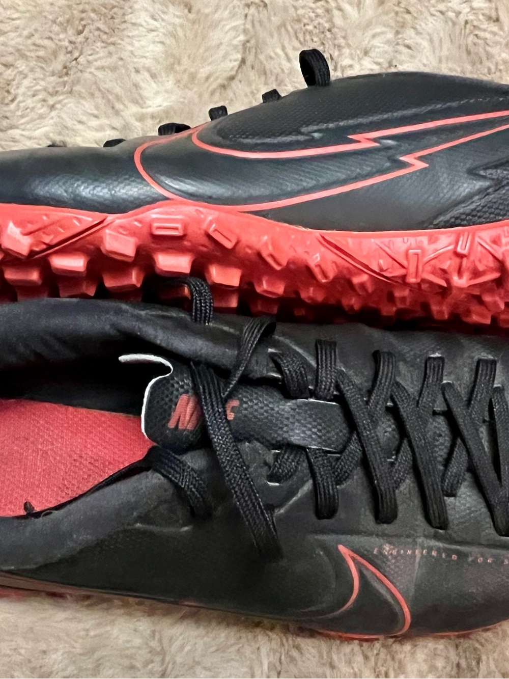 Nike Kids 3.5 Black and Red Turf Cleats